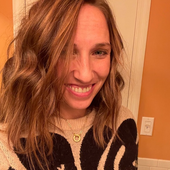 Meet your Posher, Andrea - Picture 1 of 1